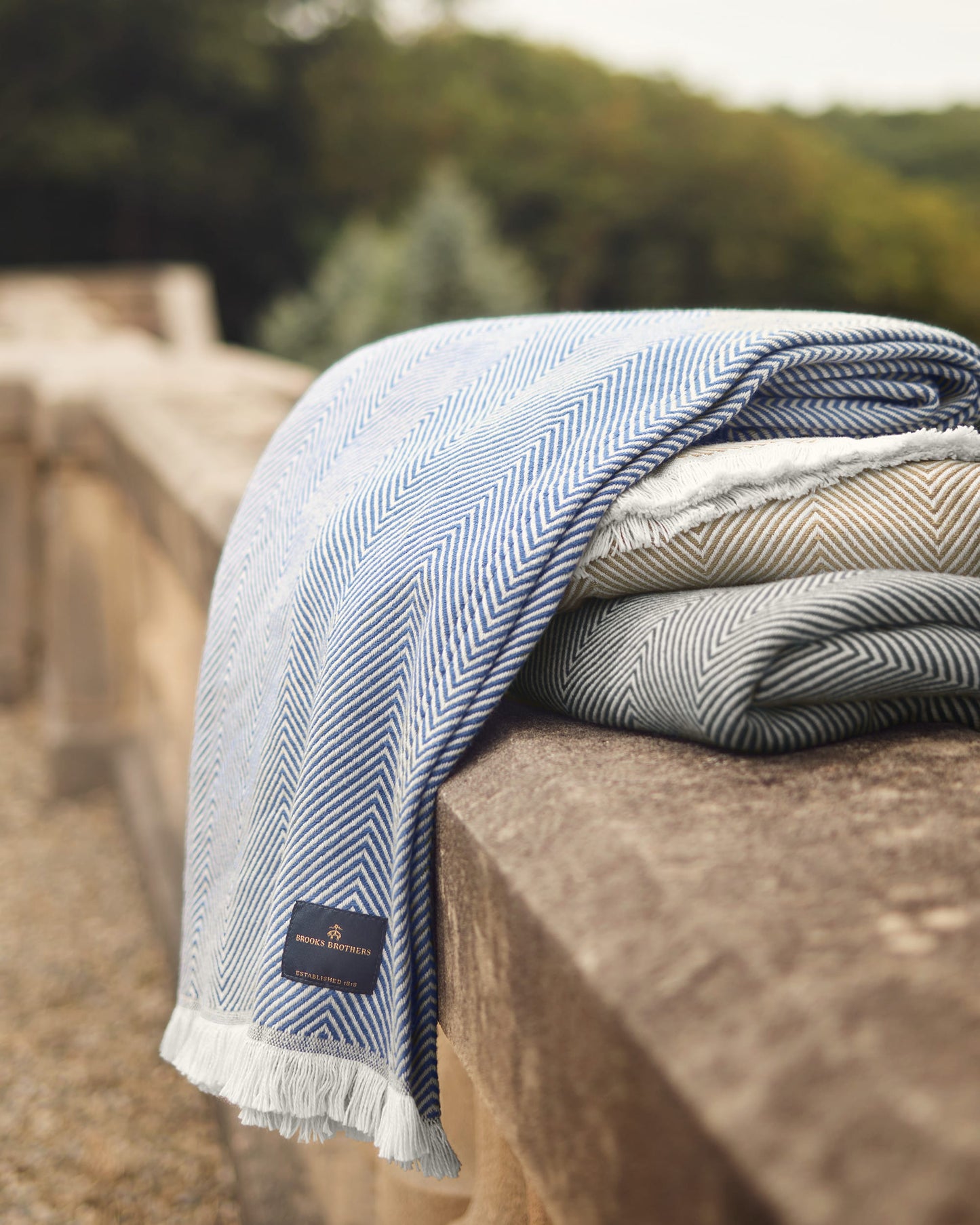 Brooks Brothers - Coastal Throw