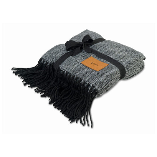 Threadfellows Blankets & Towels One Size / Black Everlasting Throw Blanket